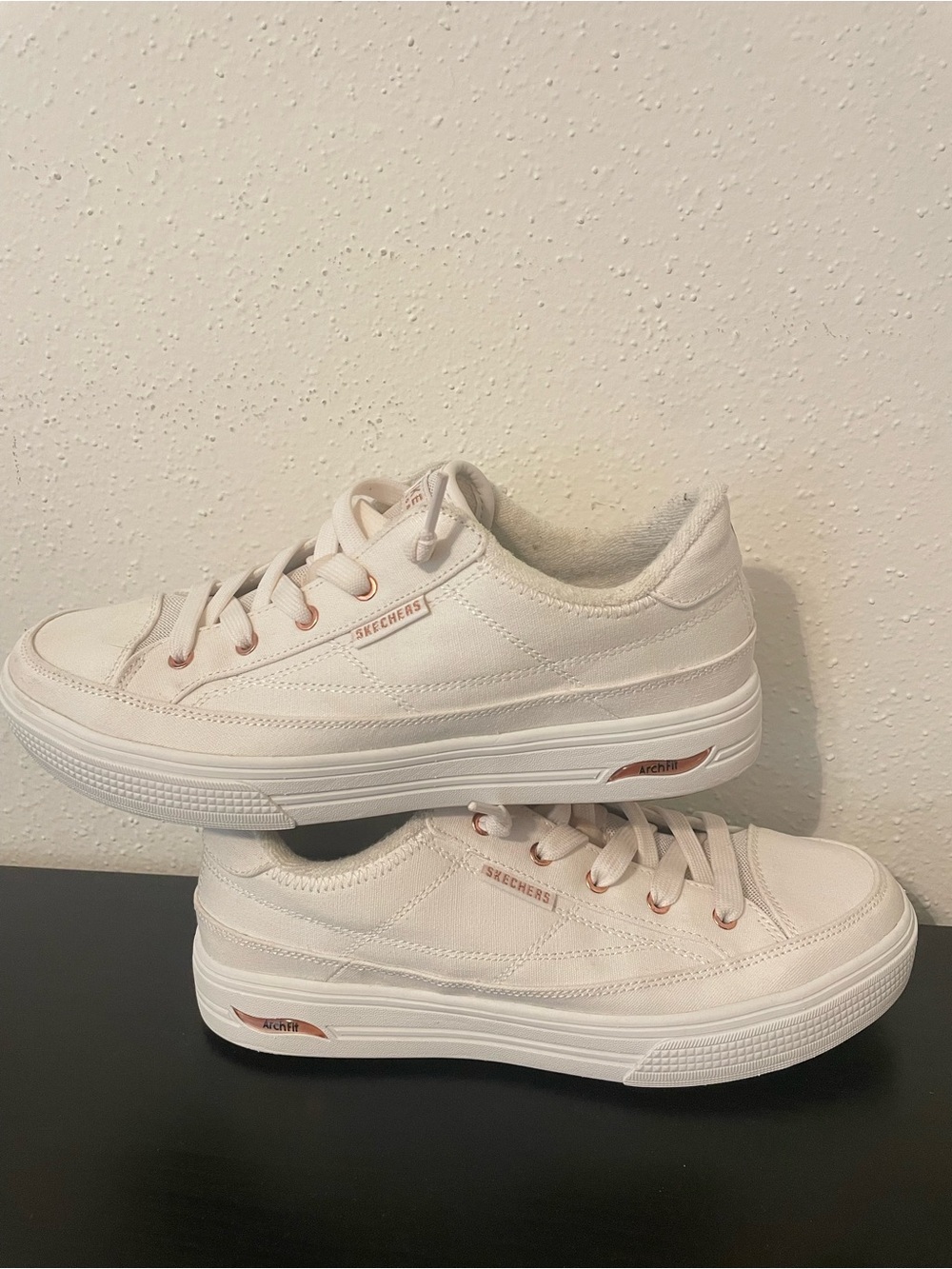 Skechers Women White and Blush Platform Lace-Up Sneakers- 8.5